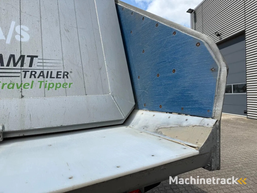 AMT 4-axle 36m3 tiptrailer with aut. tarpaulin roof
