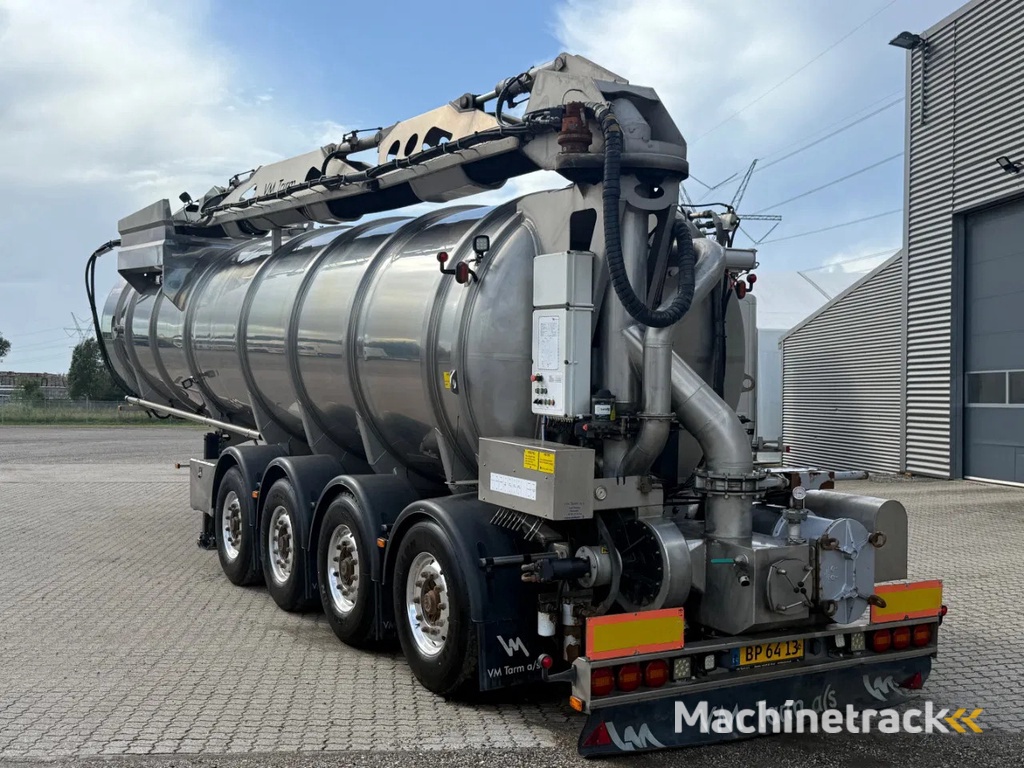 VM Trailer 4-aks 39m3 gülle trailer