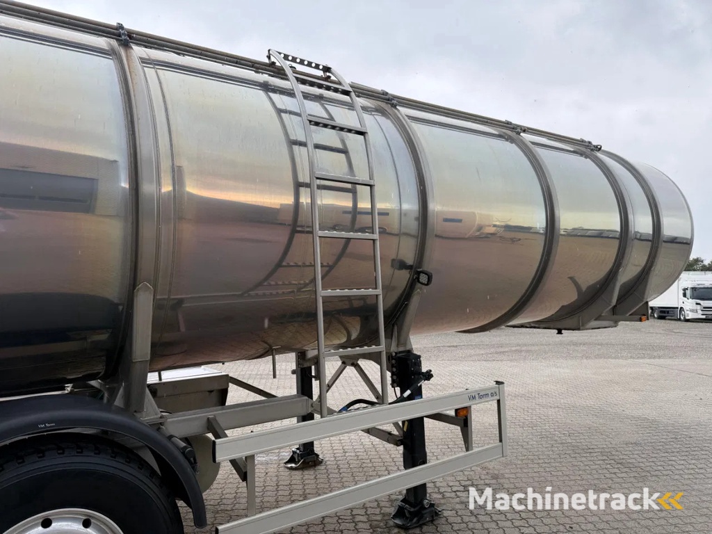 VM Trailer 4-aks 39m3 gülle trailer