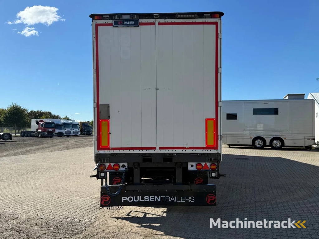 BP Trailer 4-axle sliding curtain trailer with forklift mount