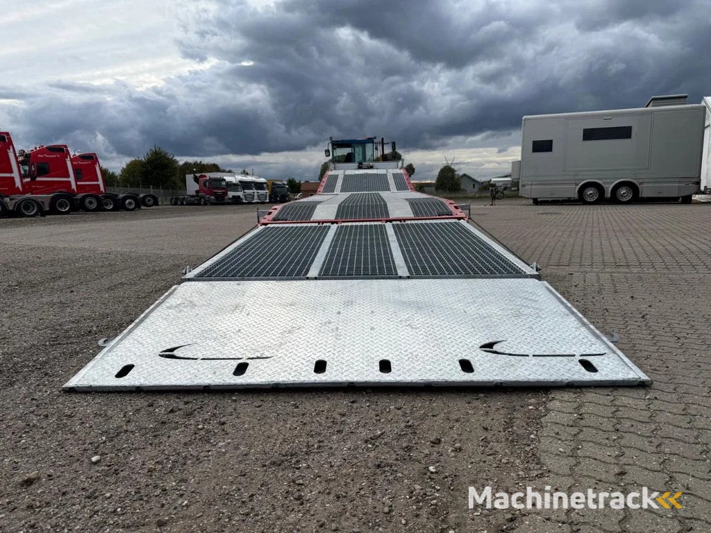 Hangler 3-axle Machinery trailer with hydraulik lift of platform