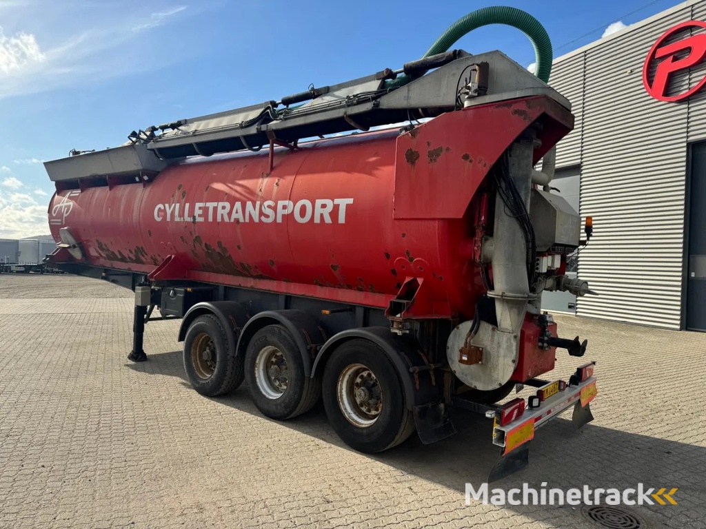 AP 3-axle 34m3 Gülle / Water trailer