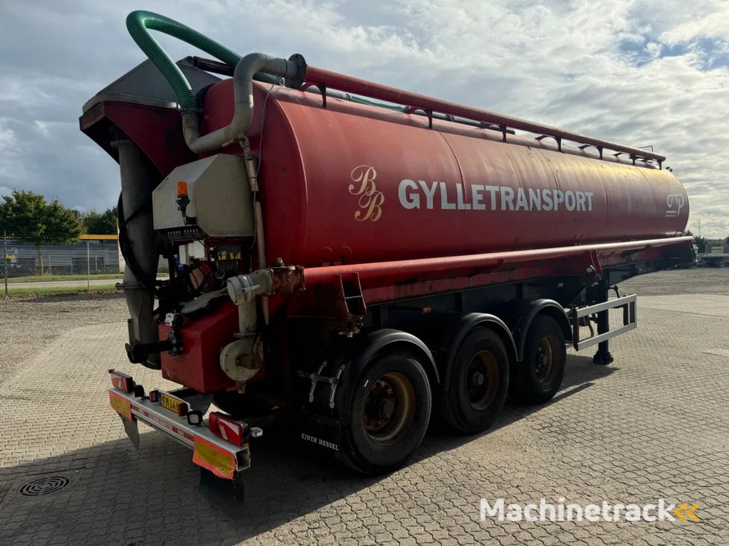 AP 3-axle 34m3 Gülle / Water trailer