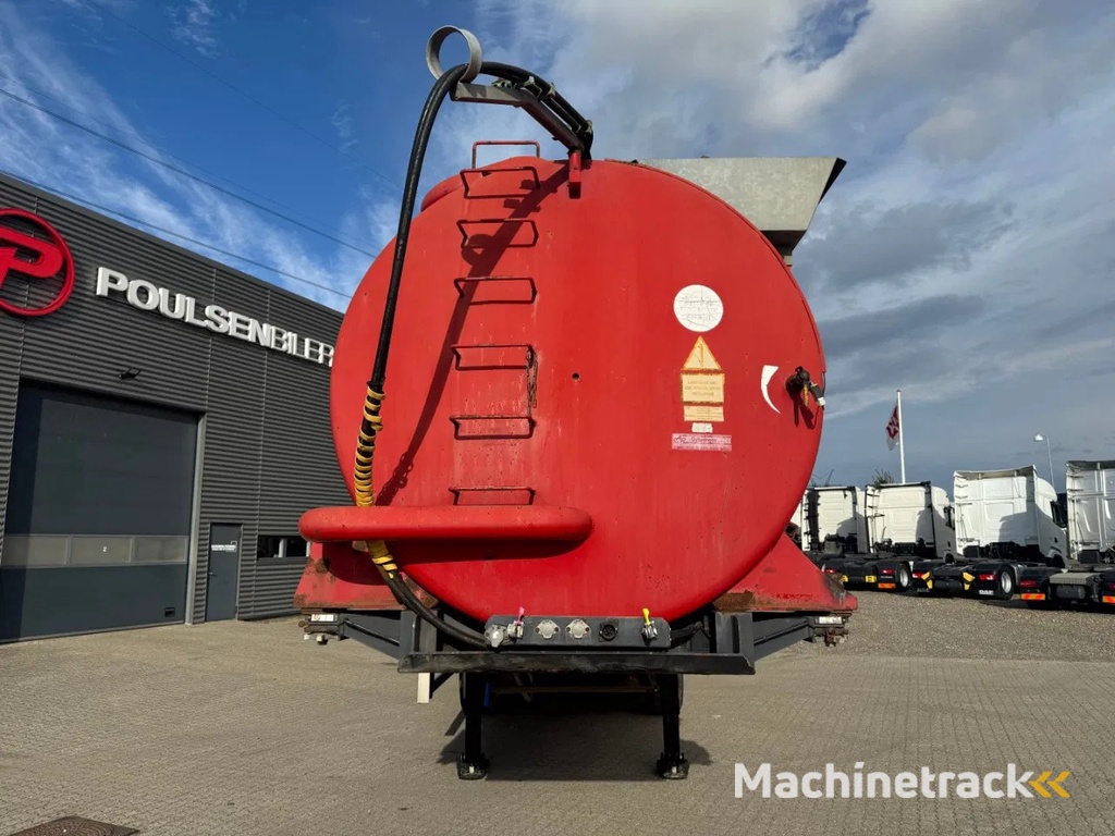 AP 3-axle 34m3 Gülle / Water trailer