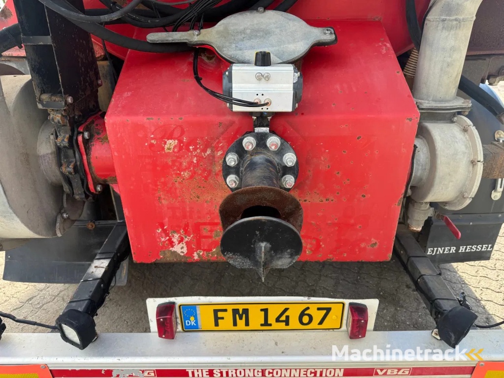 AP 3-axle 34m3 Gülle / Water trailer