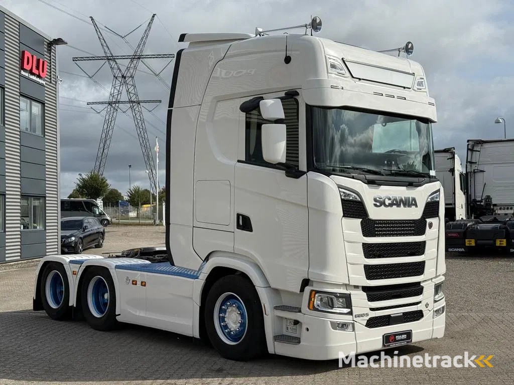 Scania S660 V8 6x2 2950