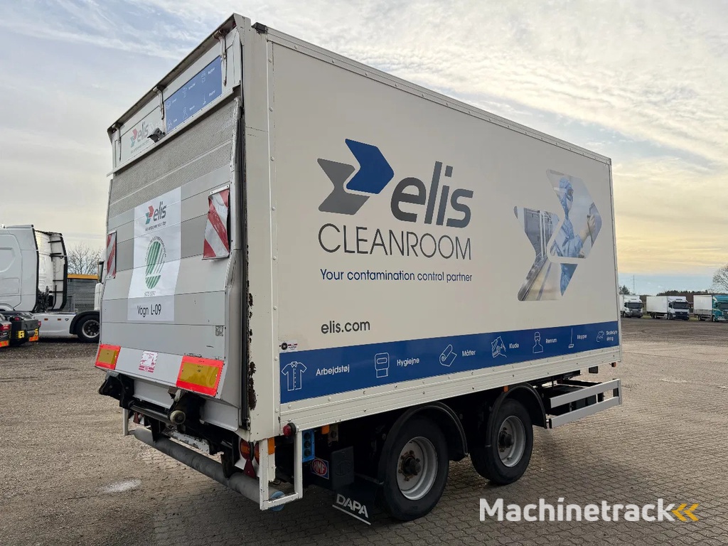 Dapa 2-axle 5,05m Box with lift