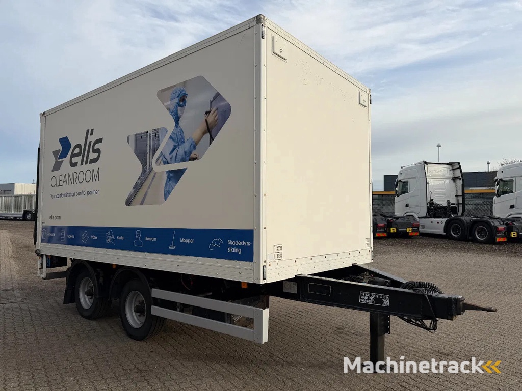 Dapa 2-axle 5,05m Box with lift