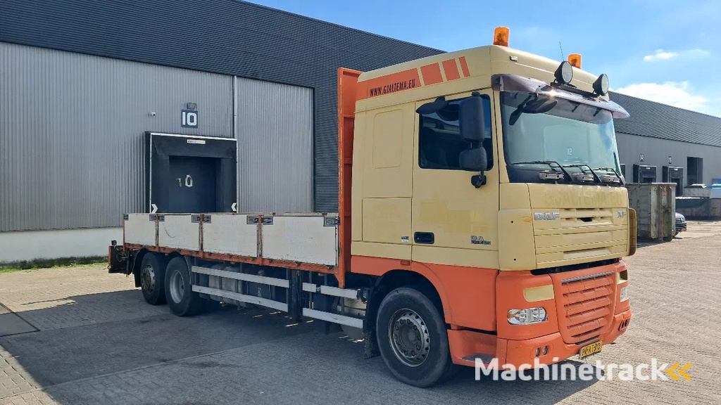 DAF XF 105 410 Spacecab 6x2 Euro 5