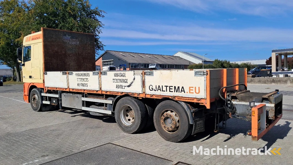 DAF XF 105 410 Spacecab 6x2 Euro 5