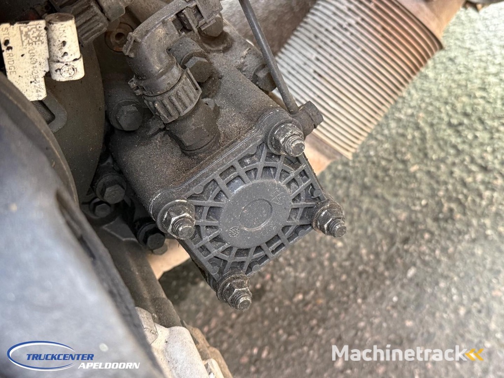 Scania R650 V8 NGS 6x4, Parking climate, Retarder, PTO, 9000 Front axle TC11158