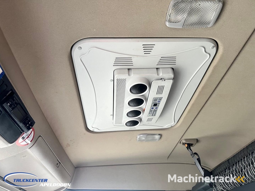 Scania R410 Mitsubishi Multitemp 3 zone, 8x4, 2000 kg lift TC10946