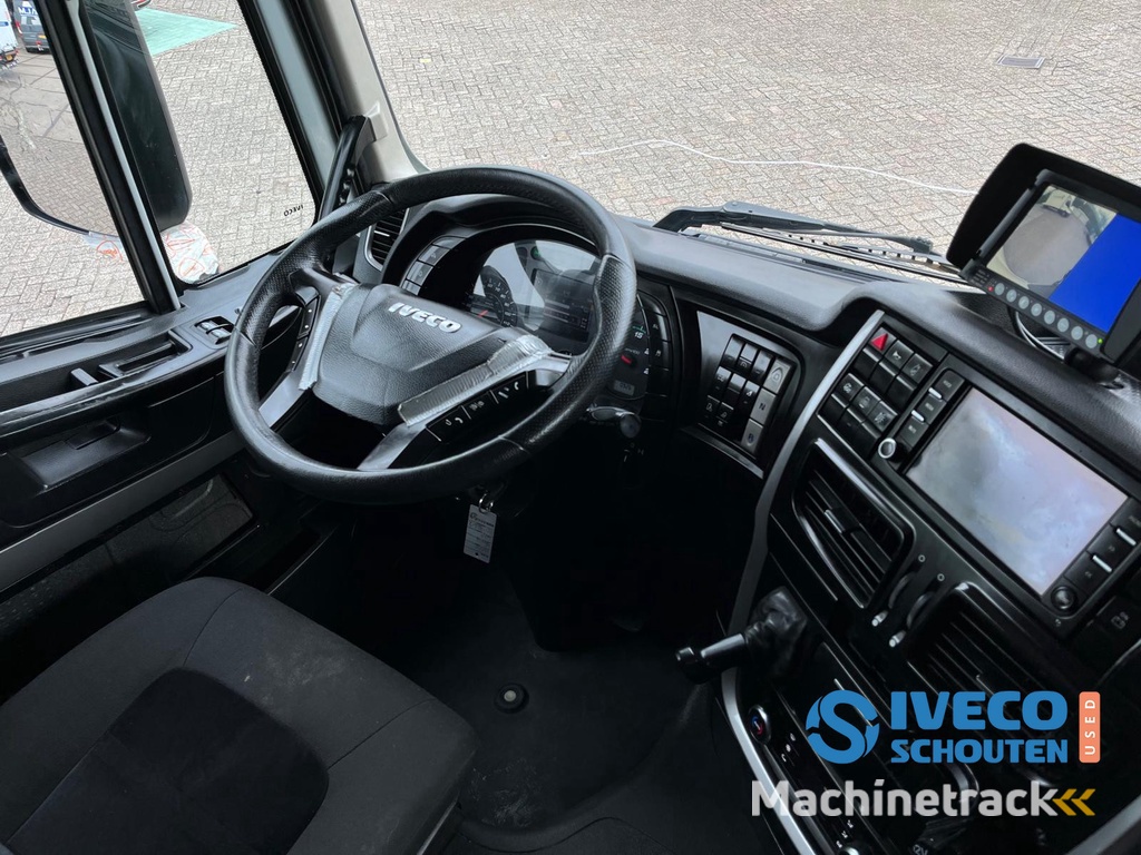 Iveco Stralis AS440S46T/P LNG 4x2 |