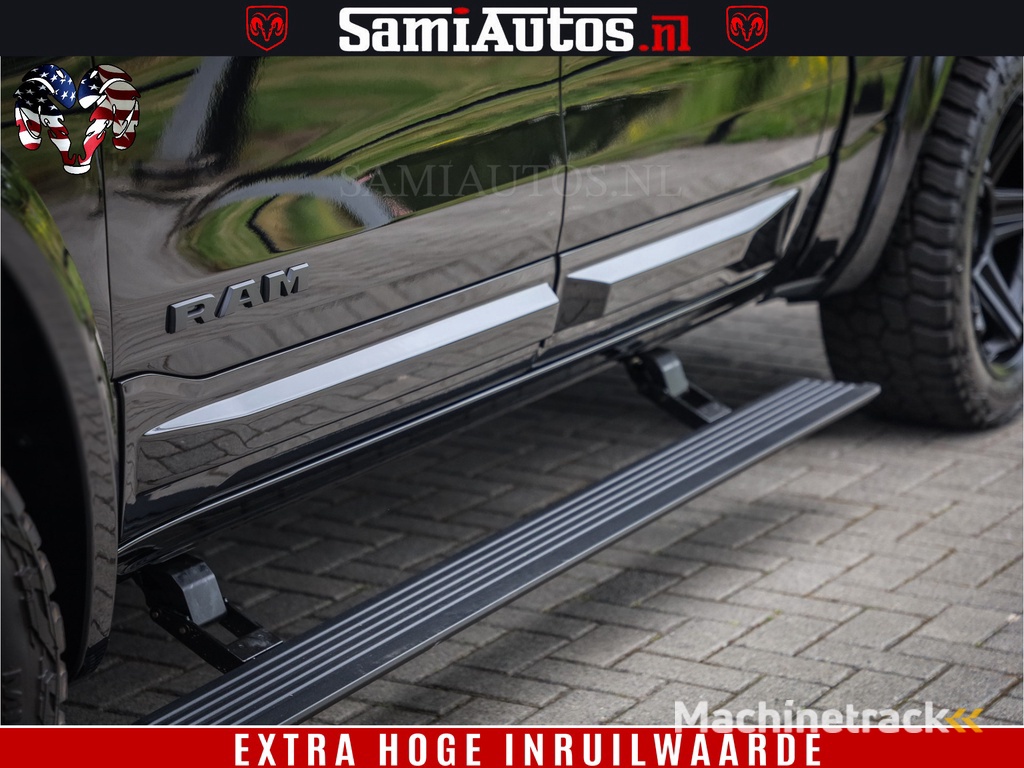 Dodge RAM 1500 Night Premium | Full Option | De Meest Luxe Pick-Up in zijn Klasse | Comfortabele Dubbele Cabine met Royale 5 Zitplaatsen | BPM vrij | Nu Leverbaar uit Voorraad | Voorraad Nr 2282 - 3332