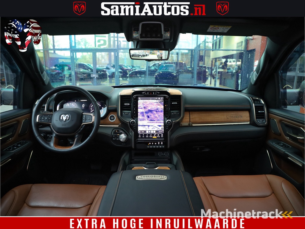Dodge Ram 1500 BLACK OPS LONGHORN 5.7 V8 HEMI | 8820KM! | BOM VOL | HUD | LUCHTVERING | PANO | 200L LPG | ADAPTIVE CRUISE | DIGI VIRTUAL CLUSTER | CARPLAY | 3500KG | HEADUP | CREW CAB DUBBELE CABINE | 5 PERSOONS | ZWART MET BRUIN LEDER | Z.G.A.N
