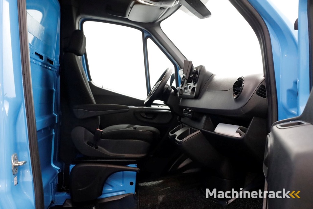 Mercedes-Benz Sprinter 311 CDI 7G Automaat RWD Bakwagen met achterdeuren Airco 01-2021