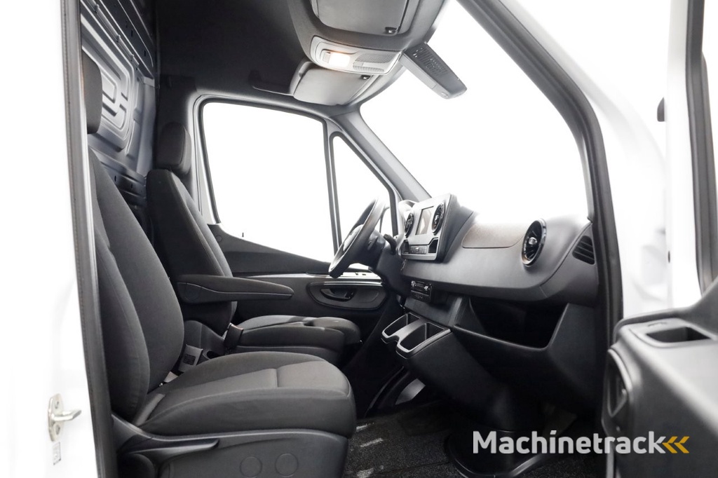 Mercedes-Benz Sprinter 215 CDI 150pk L2H2 9G Automaat Airco/CarPlay 12-2022