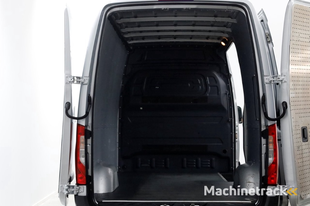 Mercedes-Benz Sprinter 314 CDI 143pk E6 RWD 7G Automaat L2H2 Airco/Camera/Trekhaak 3500kg 05-2019