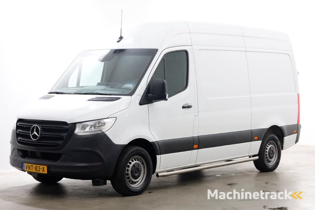 Mercedes-Benz Sprinter 311 CDI 115pk RWD L2H2 Servicewagen Airco/Camera/230V 02-2022