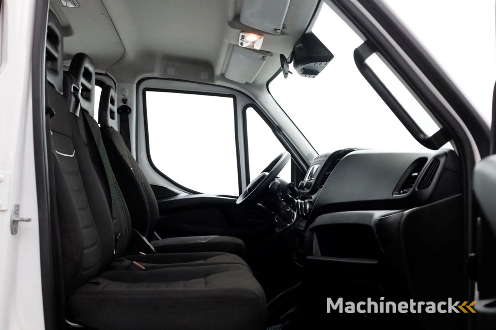 Iveco Daily 35C14 136pk E6 Open Laadbak D.C. Trekhaak 3500kg 09-2023