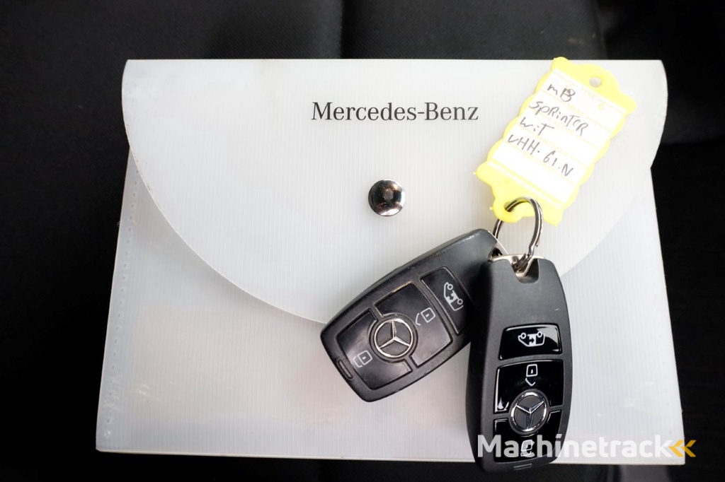 Mercedes-Benz Sprinter 317 CDI 170pk RWD L2H2 9G Automaat Navi/Camera 11-2020