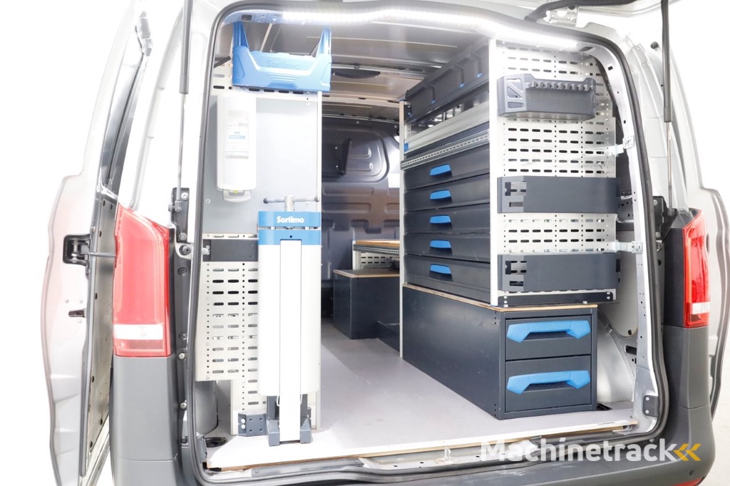 Mercedes-Benz Vito 114 CDI 136pk Compact 9G Automaat 2x Schuifdeur/LED/Camera/Inrichting 05-2022