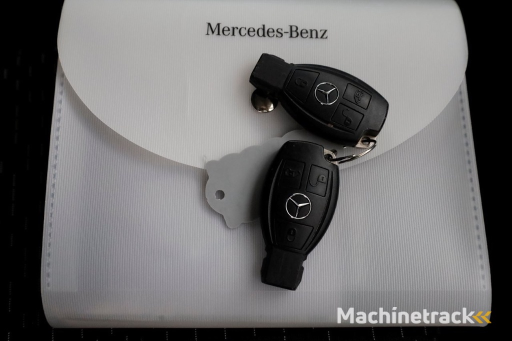 Mercedes-Benz Vito 114 CDI 136pk Compact 9G Automaat 2x Schuifdeur/LED/Camera/Inrichting 05-2022