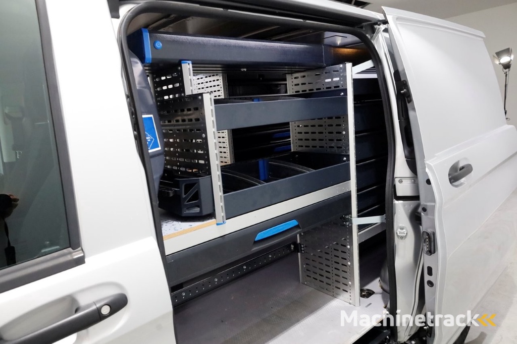 Mercedes-Benz Vito 114 CDI 136pk Compact 9G Automaat 2x Schuifdeur/LED/Camera/Inrichting 05-2022