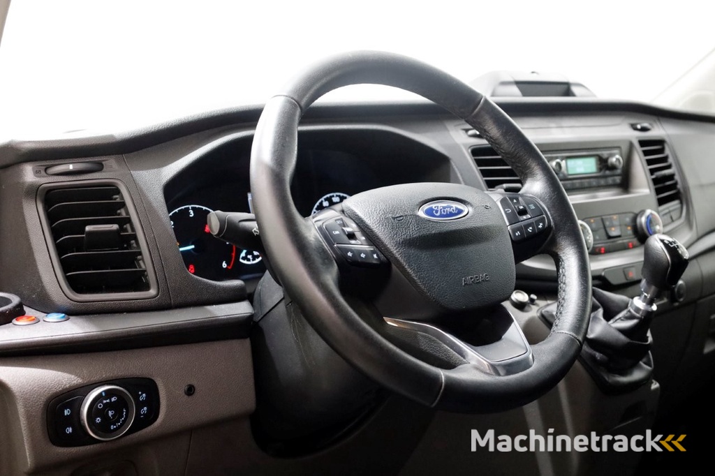 Ford Transit Custom 320 2.0 TDCI L2H1 Trend Airco Trekhaak 2800kg 03-2021