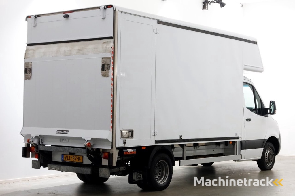 Mercedes-Benz Sprinter 516 CDI 163pk 7G Automaat Bakwagen met laadklep en zijdeur 09-2021