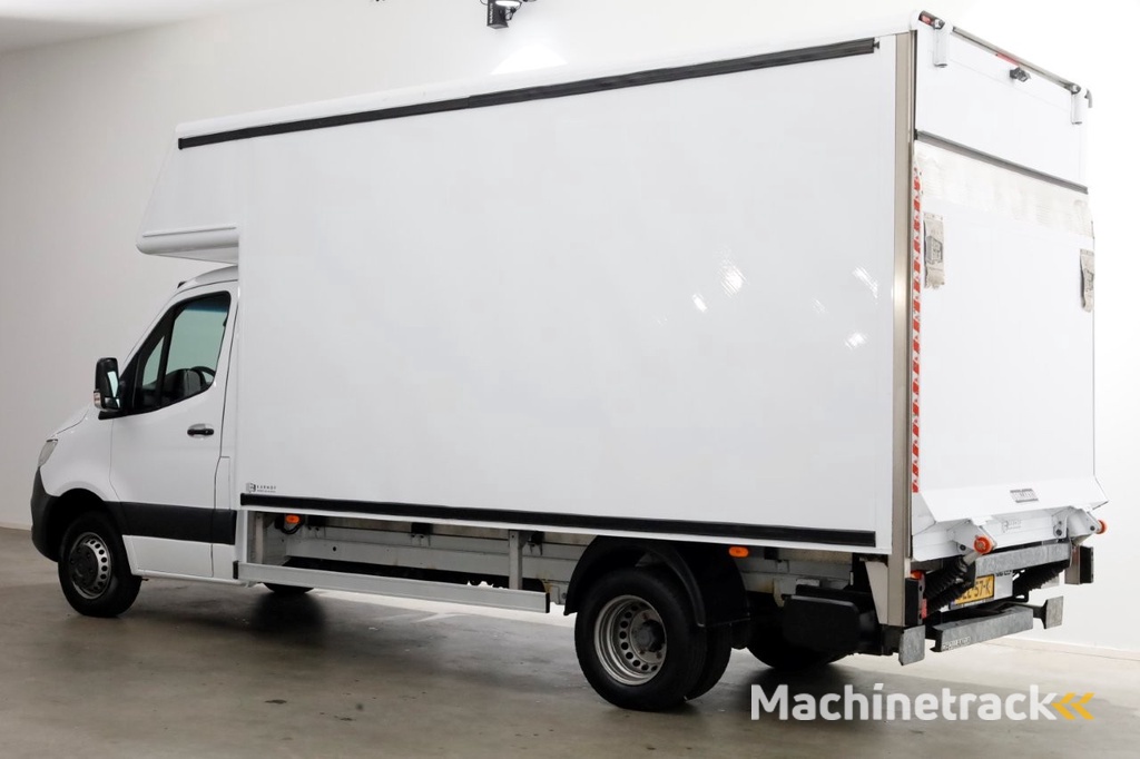 Mercedes-Benz Sprinter 516 CDI 163pk 7G Automaat Bakwagen met laadklep en zijdeur 09-2021