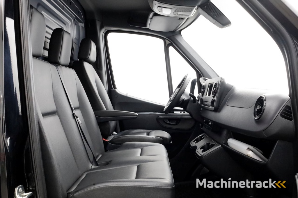 Mercedes-Benz Sprinter 215 CDI 150pk L1H1 9G Automaat LED/Airco/Camera 01-2023