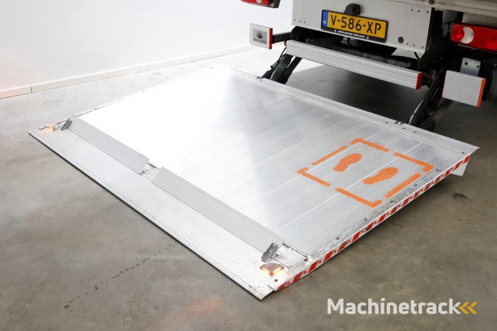 Mercedes-Benz Sprinter 314 CDI 143pk E6 Bakwagen met laadklep en zijdeur L440 975kg Laadverm. 04-2019