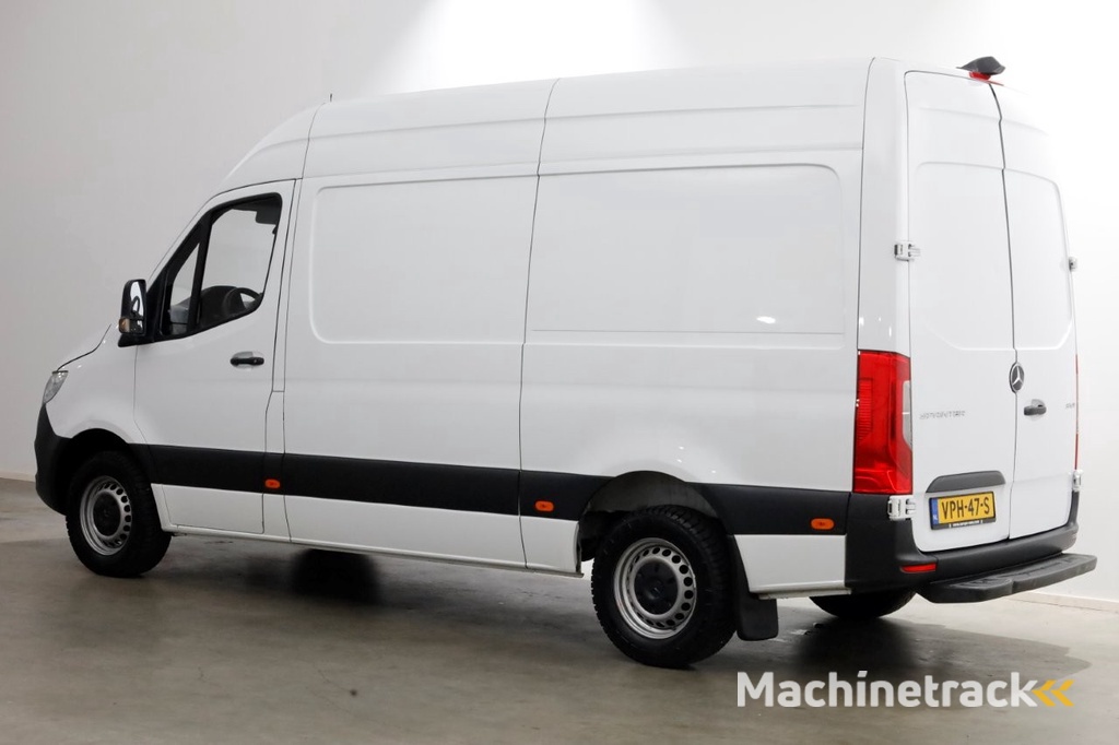 Mercedes-Benz Sprinter 311 CDI 115pk RWD 7G Automaat L2H2 Airco/Camera 05-2021