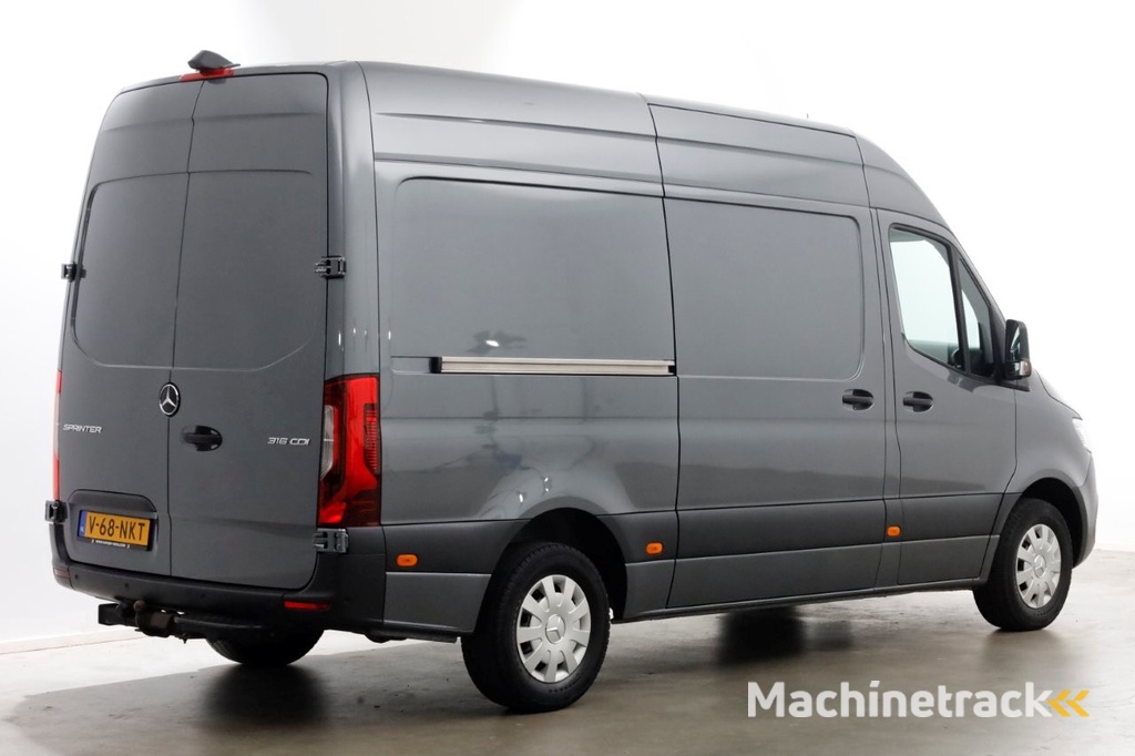 Mercedes-Benz Sprinter 316 CDI 163pk L2H2 LED/Camera/Navi/Trekhaak 2800kg 02-2019
