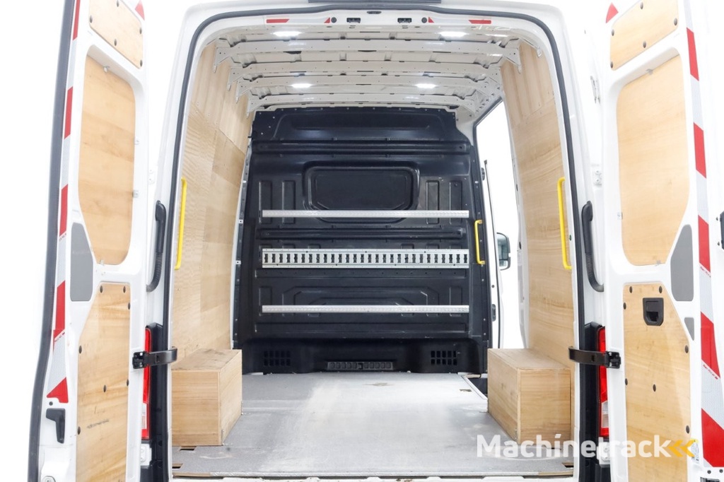 Volkswagen Crafter 35 2.0 TDI 140pk L3H3 (L2H2) 4Motion 4x4 Airco/Navi/Camera 08-2020