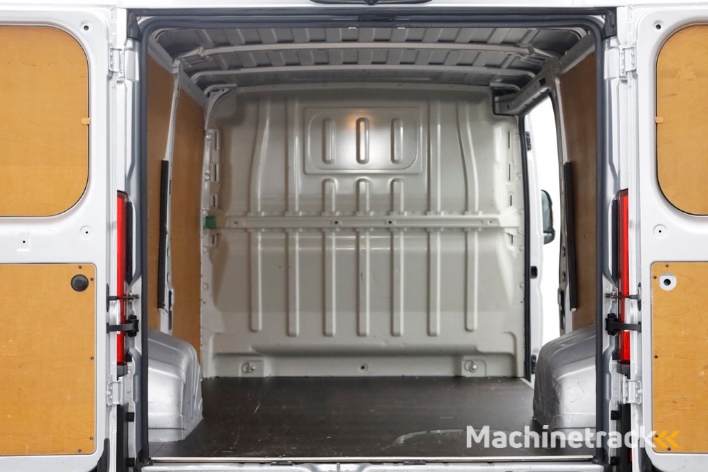 Fiat Ducato 30 2.3 MultiJet 120pk L2H1 Airco/Navi/Camera 01-2021