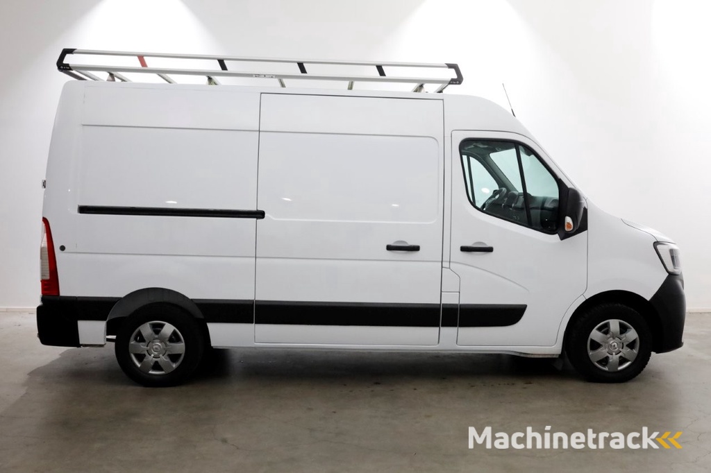 Renault Master T35 2.3 dCi 150pk L2H2 Automaat Airco/Imperiaal/2x Schuifdeur 03-2020