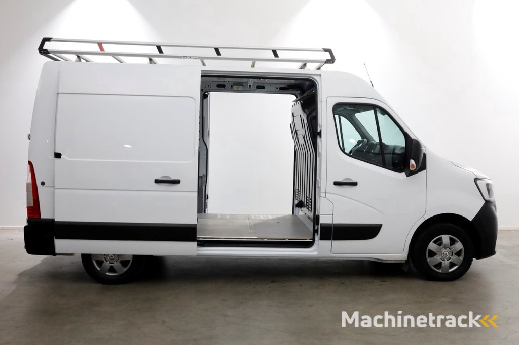 Renault Master T35 2.3 dCi 150pk L2H2 Automaat Airco/Imperiaal/2x Schuifdeur 03-2020