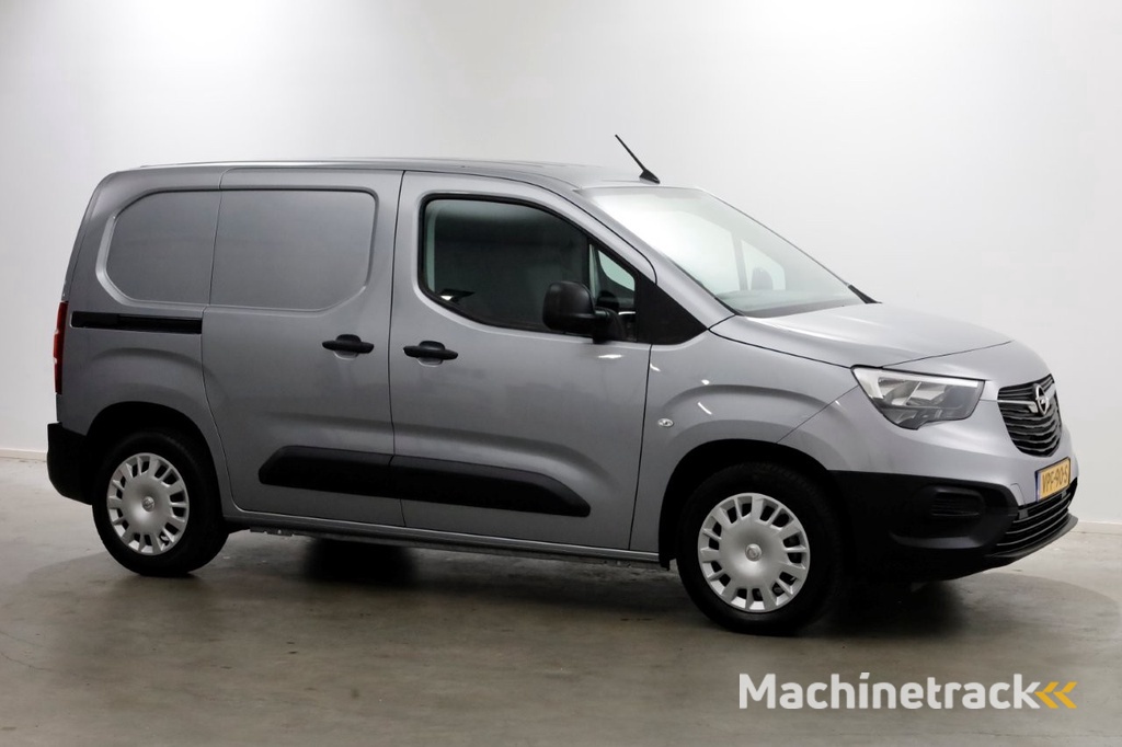 Opel Combo 1.5D 102pk L1H1 Edition Airco/Navi/Trekhaak 02-2022