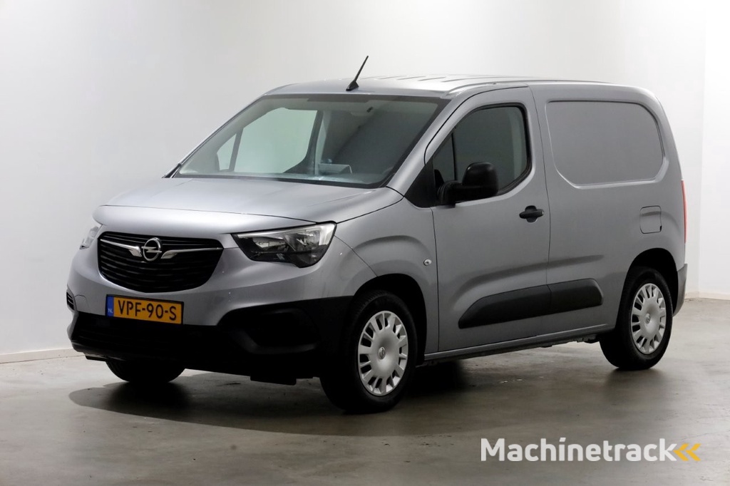 Opel Combo 1.5D 102pk L1H1 Edition Airco/Navi/Trekhaak 02-2022