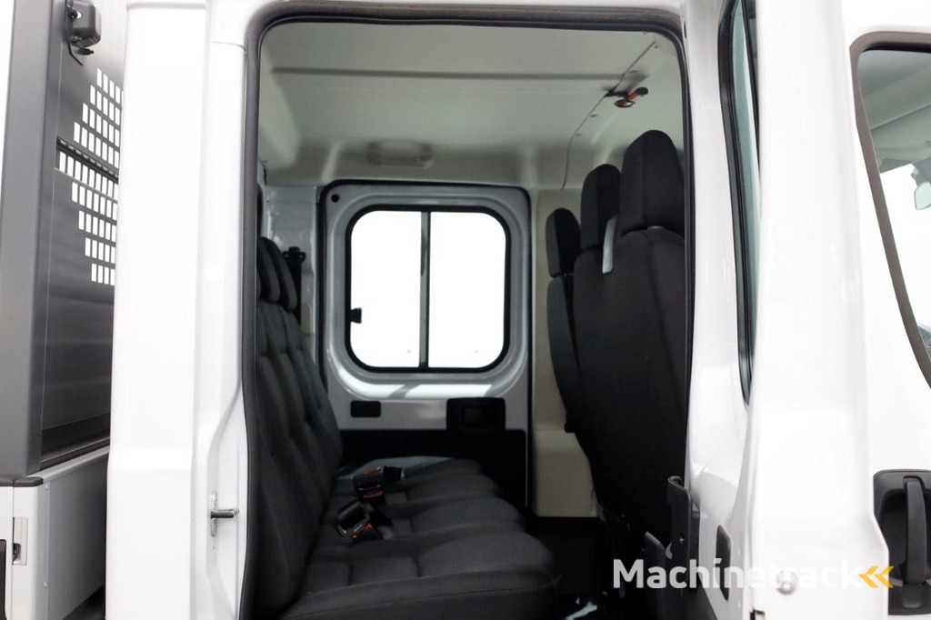 Peugeot Boxer 2.2 BlueHDi 140pk D.C. Open Laadbak Trekhaak 3000kg BPM-Vrij 11-2024