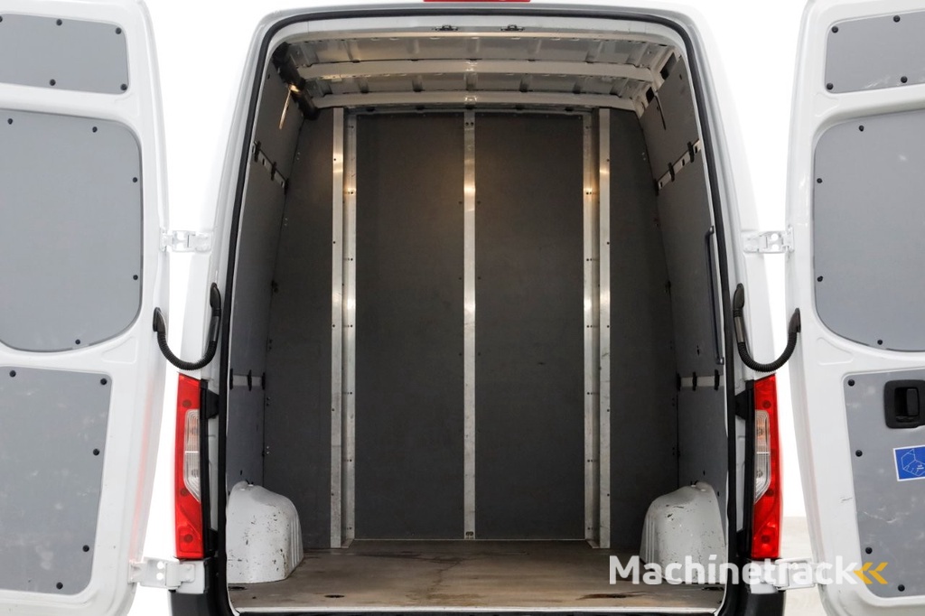 Mercedes-Benz Sprinter 317 CDI 170pk RWD L2H2 D.C. LED/Navi/Camera/Trekhaak 3500kg 03-2021