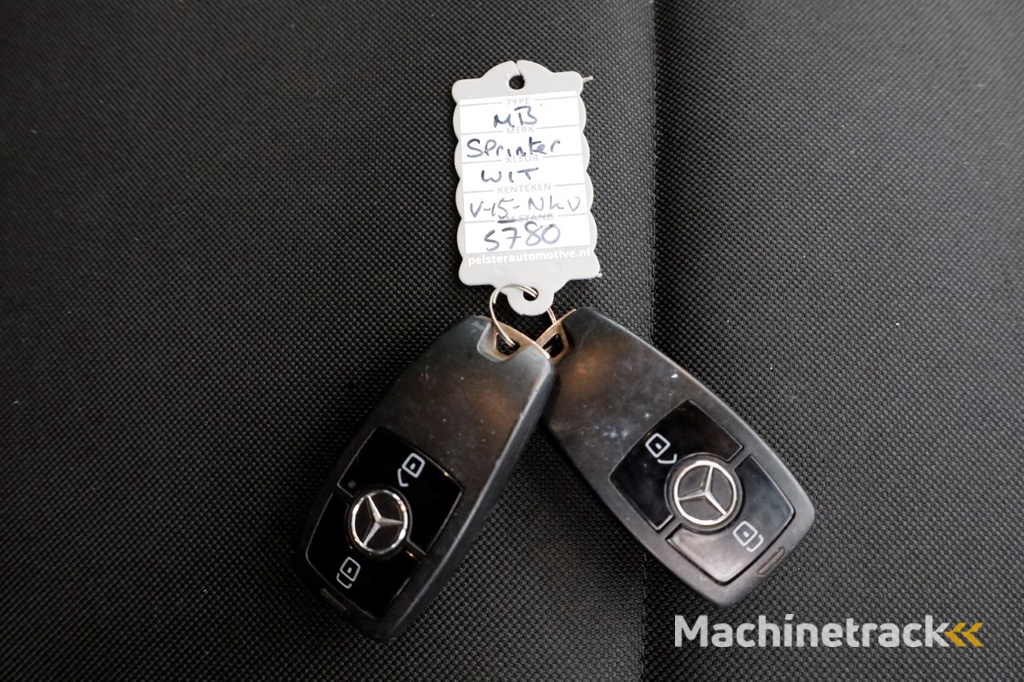 Mercedes-Benz Sprinter 317 CDI 170pk RWD L2H2 D.C. LED/Navi/Camera/Trekhaak 3500kg 03-2021