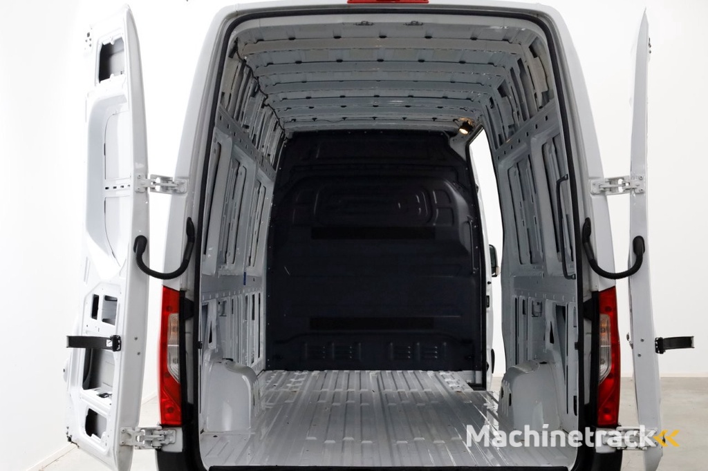 Mercedes-Benz Sprinter 315 CDI 150pk RWD 9G Automaat L3H2 Maxi Airco/Navi/Camera 03-2023