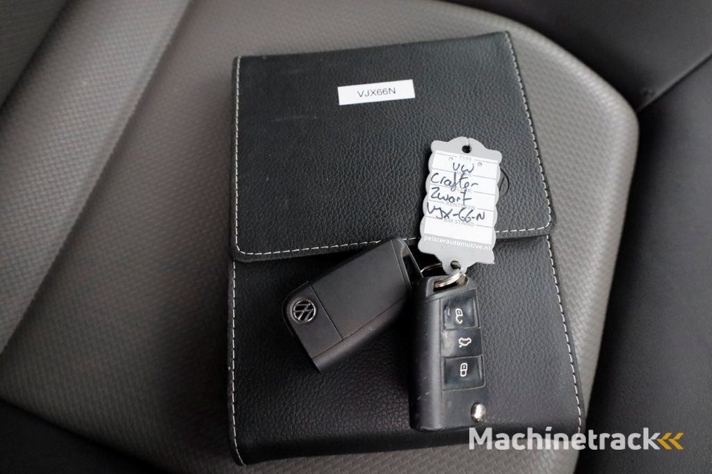 Volkswagen Crafter 35 2.0 TDI 140pk L3H3 (L2H2) DSG-Automaat Camera/230V/Draaistoelen 04-2021