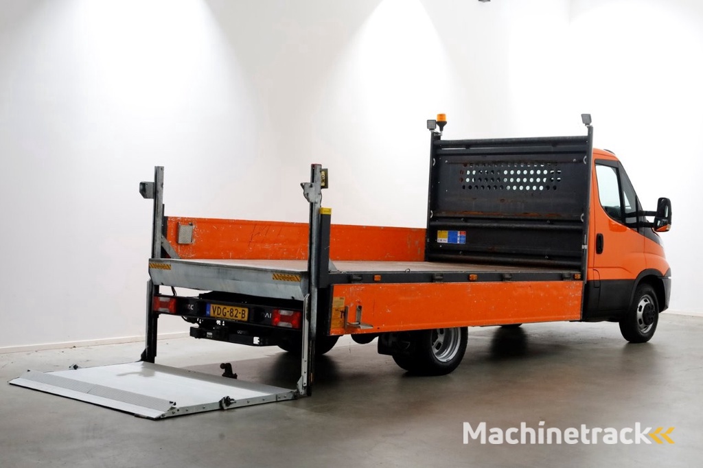 Iveco Daily 35C14 136pk Open Laadbak met laadklep en trekhaak 3500kg 10-2019