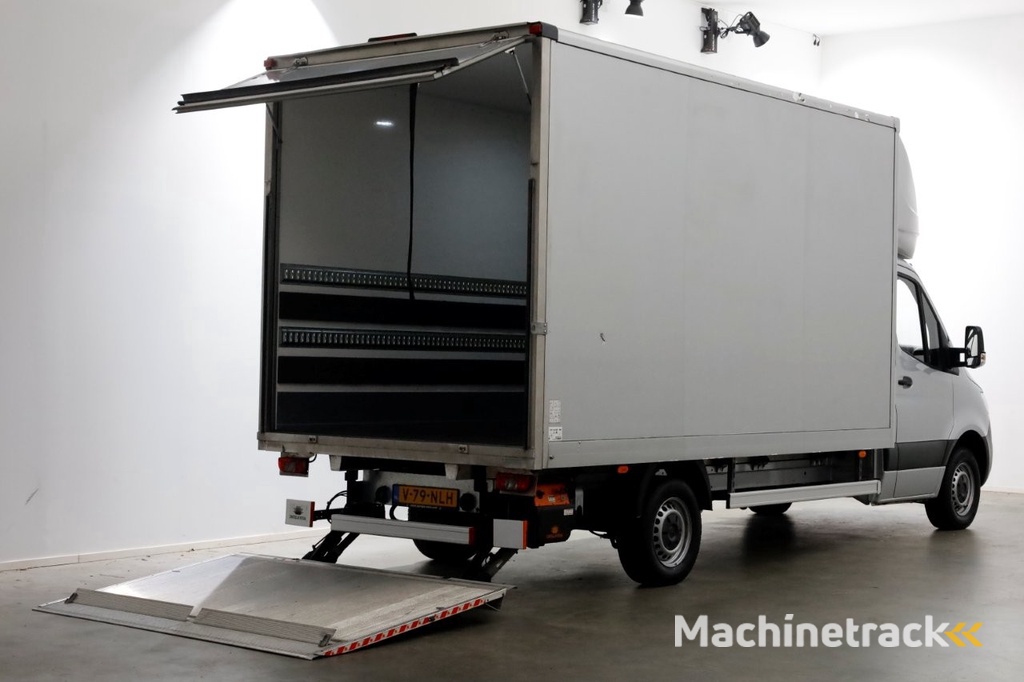 Mercedes-Benz Sprinter 317 CDI 170pk 9G Automaat Bakwagen met laadklep H232cm 08-2023