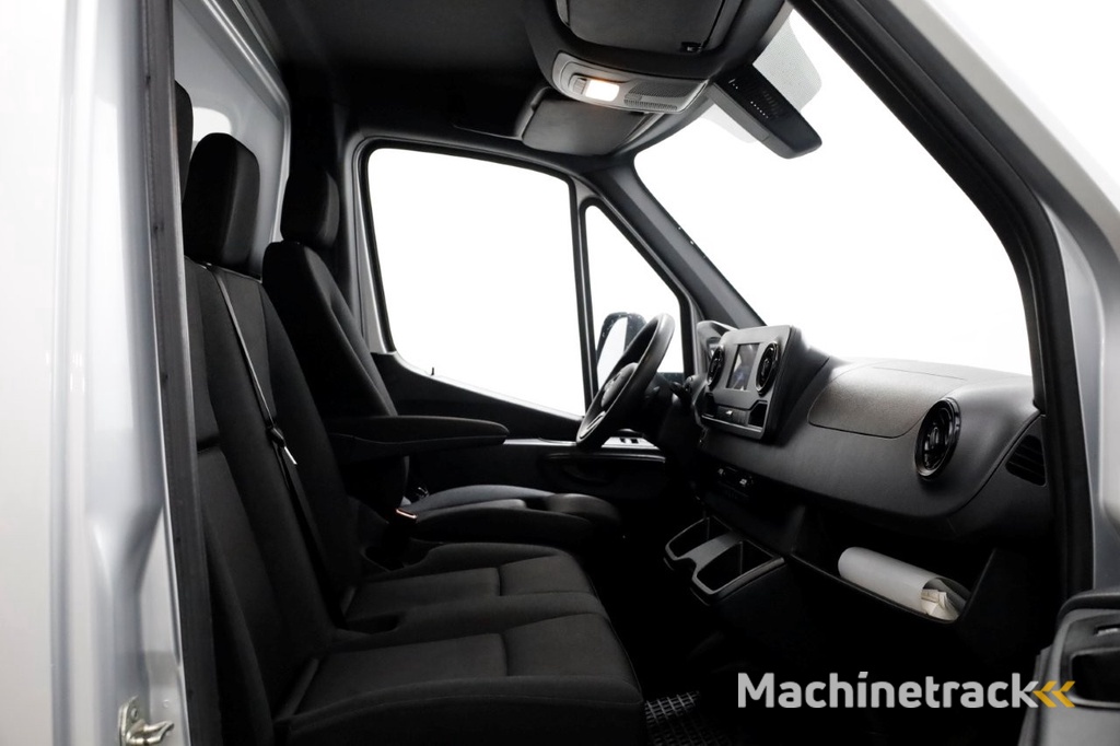 Mercedes-Benz Sprinter 317 CDI 170pk 9G Automaat Bakwagen met laadklep H232cm 08-2023