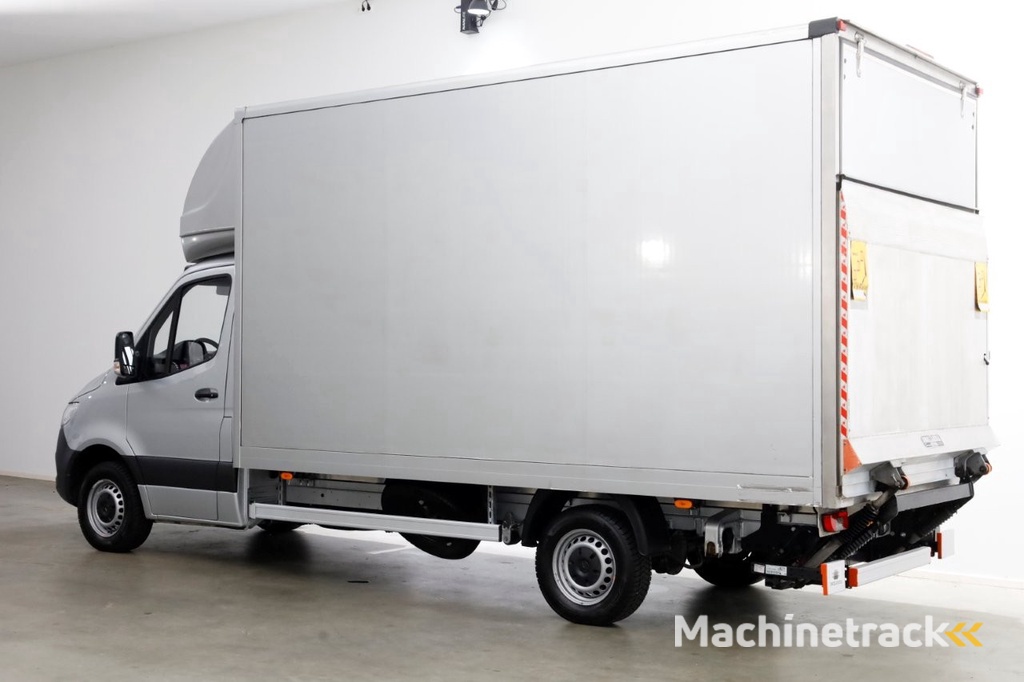 Mercedes-Benz Sprinter 317 CDI 170pk 9G Automaat Bakwagen met laadklep H232cm 08-2023